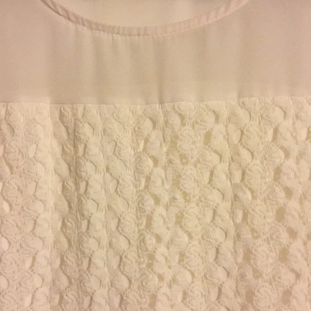 Cream colored blouse. - Picture 2 of 2